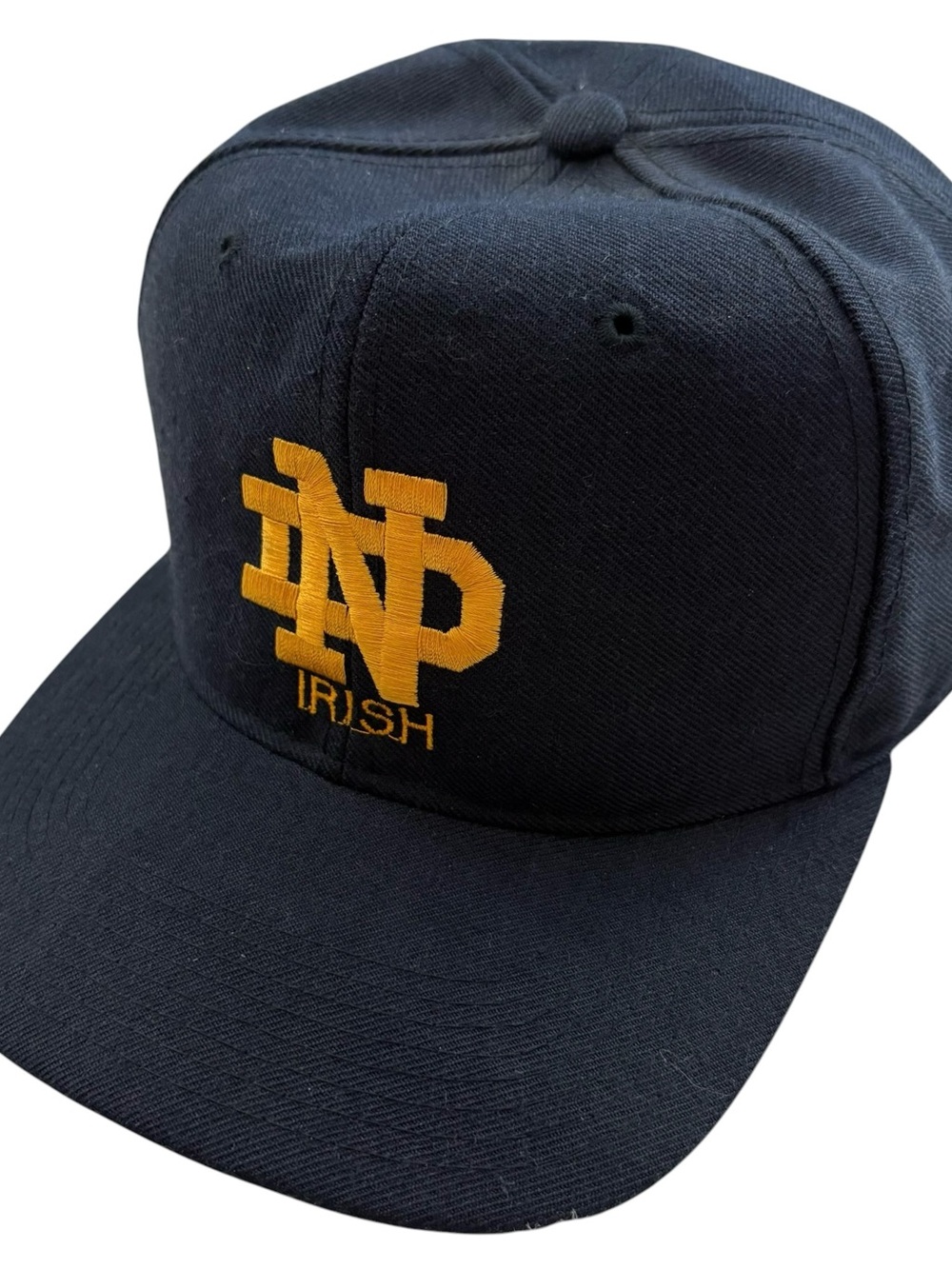 New Era Notre Dame Fighting Irish Fitted Hat Cap 7 1/4 Vintage 1990s Navy & Gold